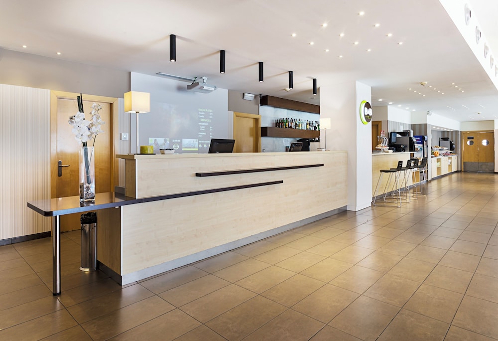 B&B HOTEL Madrid Aeropuerto T1-T2-T3 4