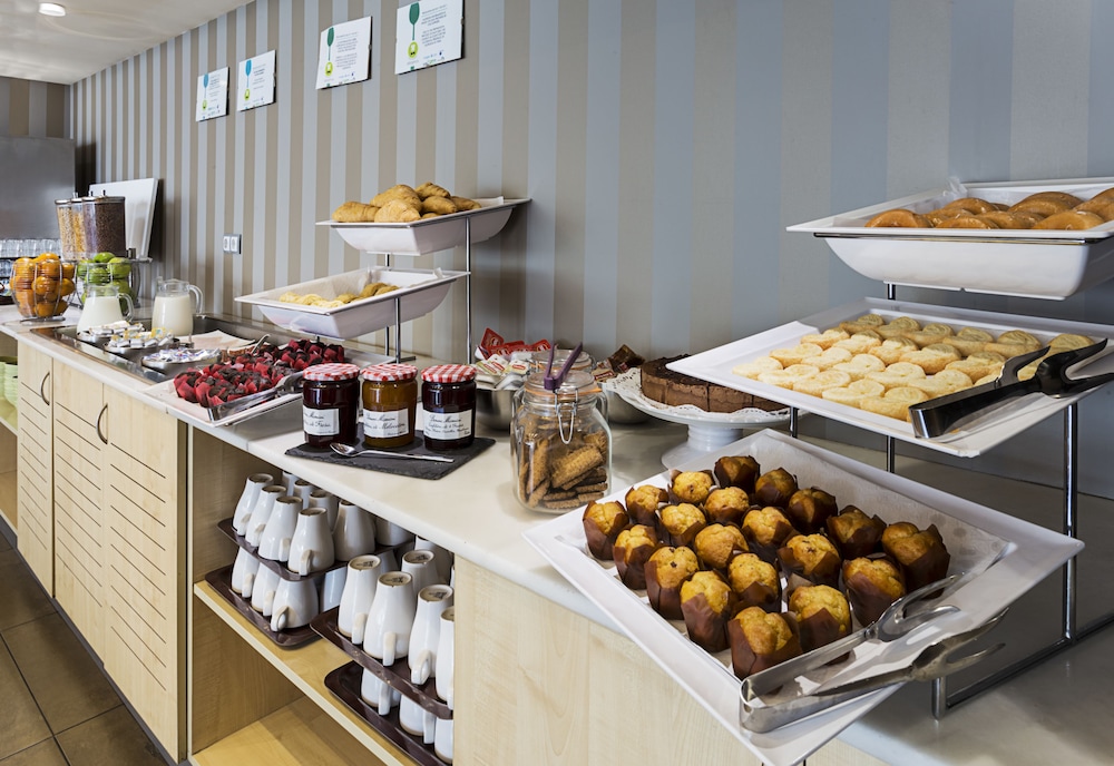 B&B HOTEL Madrid Aeropuerto T1-T2-T3 22
