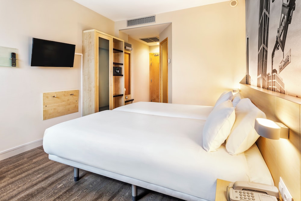 B&B HOTEL Madrid Aeropuerto T1-T2-T3 11