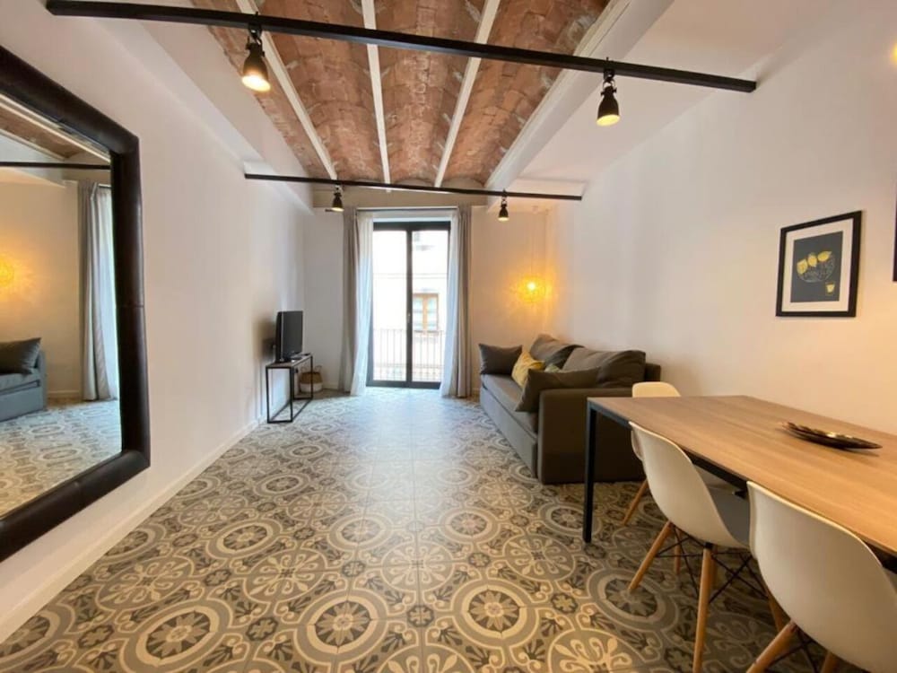 Liceu Apartments by Gaiarooms 18