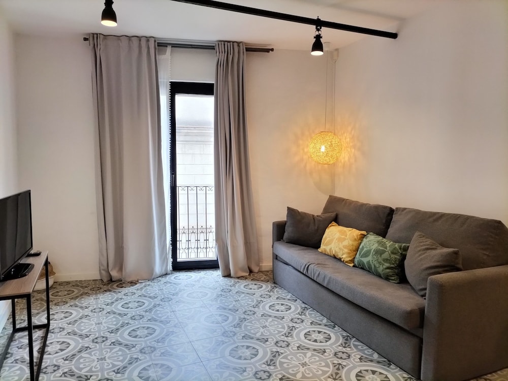 Liceu Apartments by Gaiarooms 12