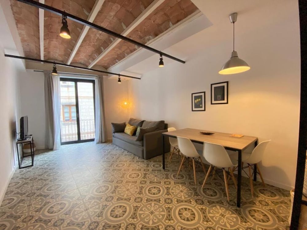 Liceu Apartments by Gaiarooms 14