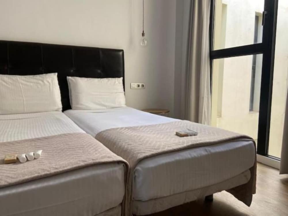 Liceu Apartments by Gaiarooms 3