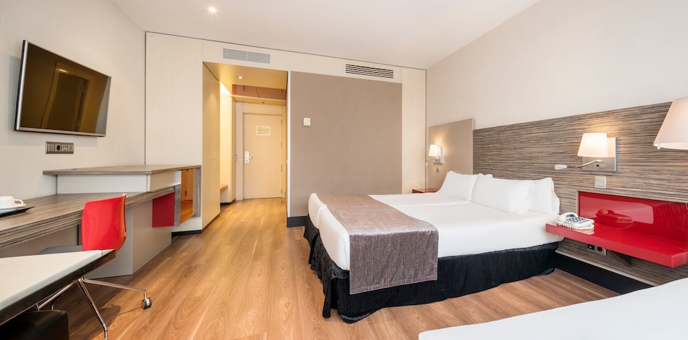 Hotel ILUNION Barcelona 15