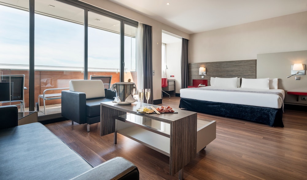Hotel ILUNION Barcelona 19