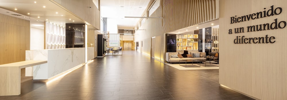 Hotel ILUNION Barcelona 9