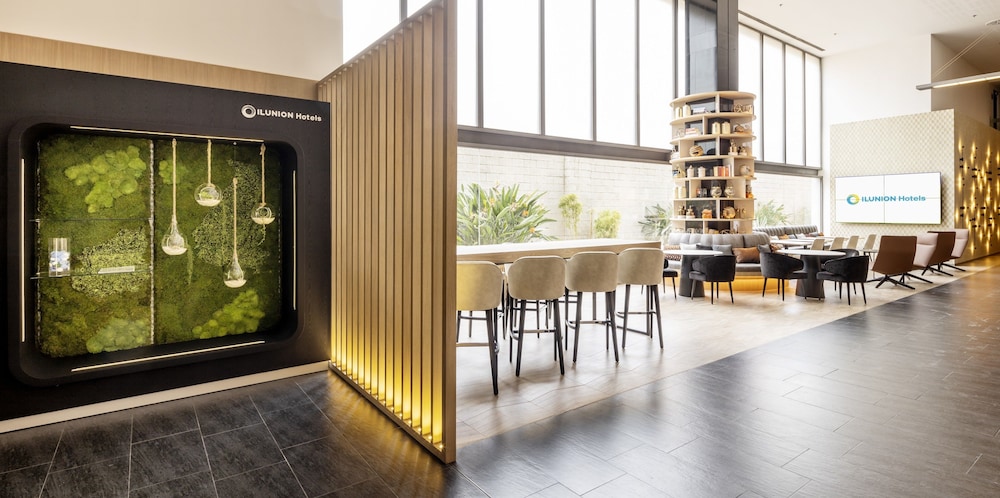 Hotel ILUNION Barcelona 11