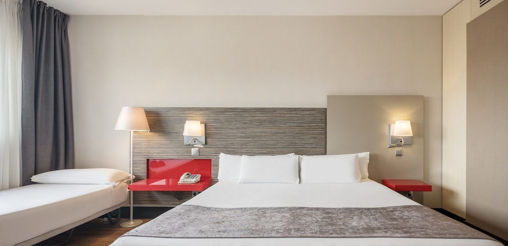 Hotel ILUNION Barcelona 21