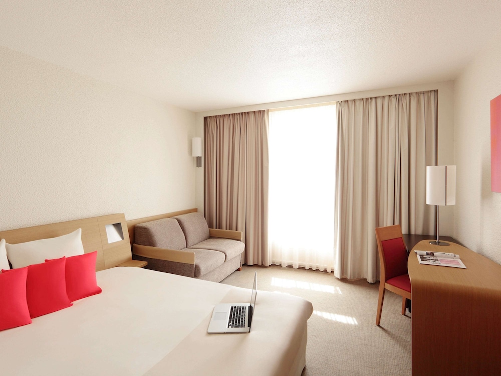 ibis Styles Barcelona SJ Despi 14