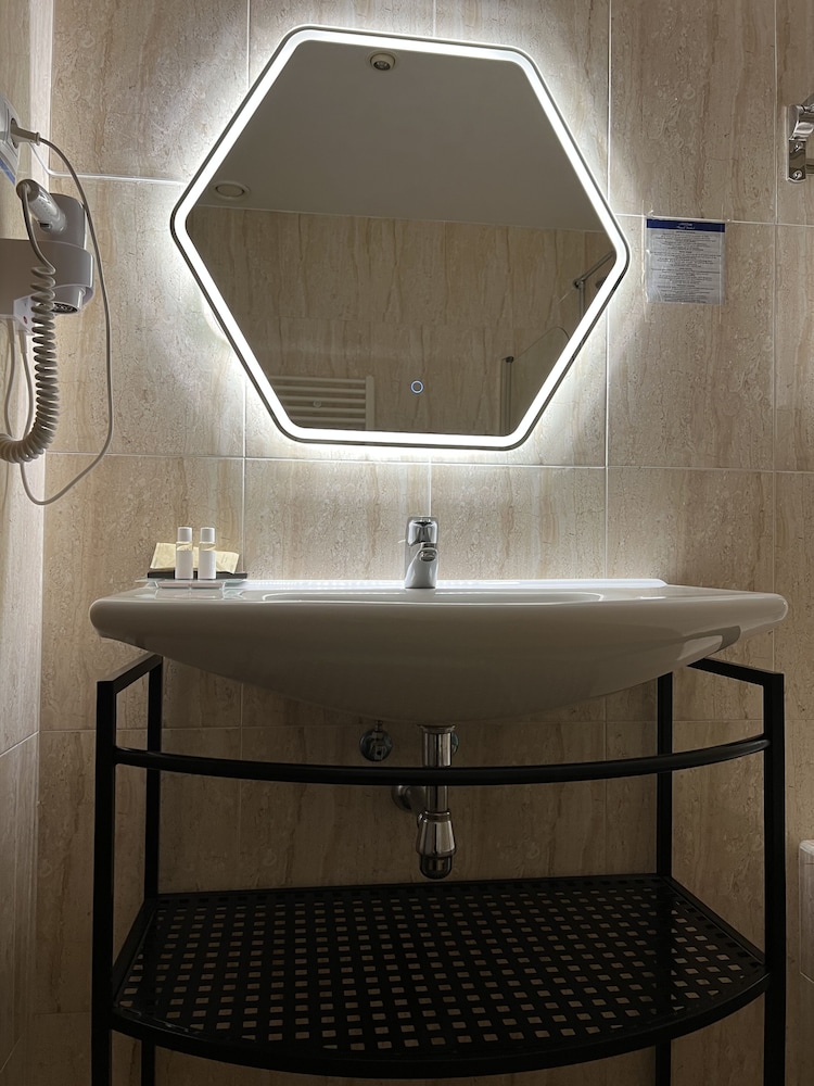 Hotel Suites Feria 22