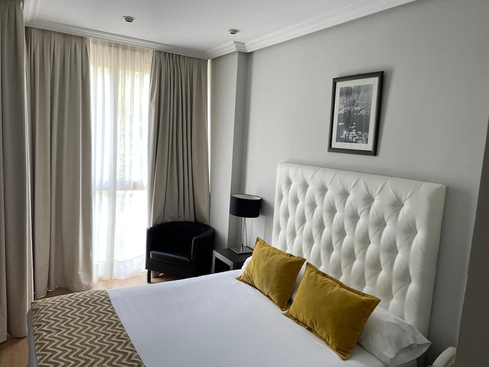 Hotel Suites Feria 7