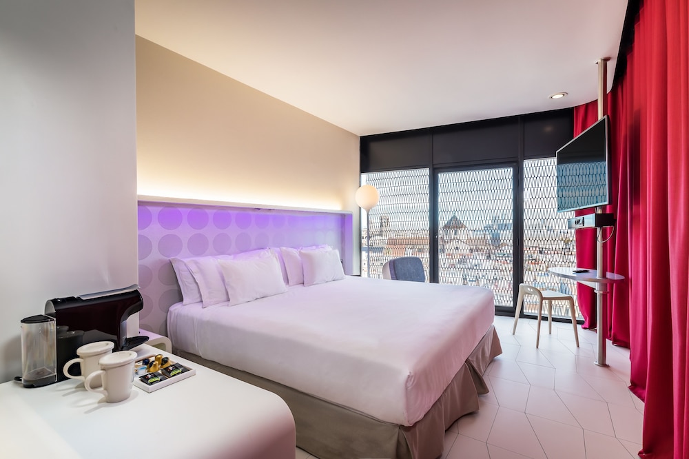 Barceló Raval 9