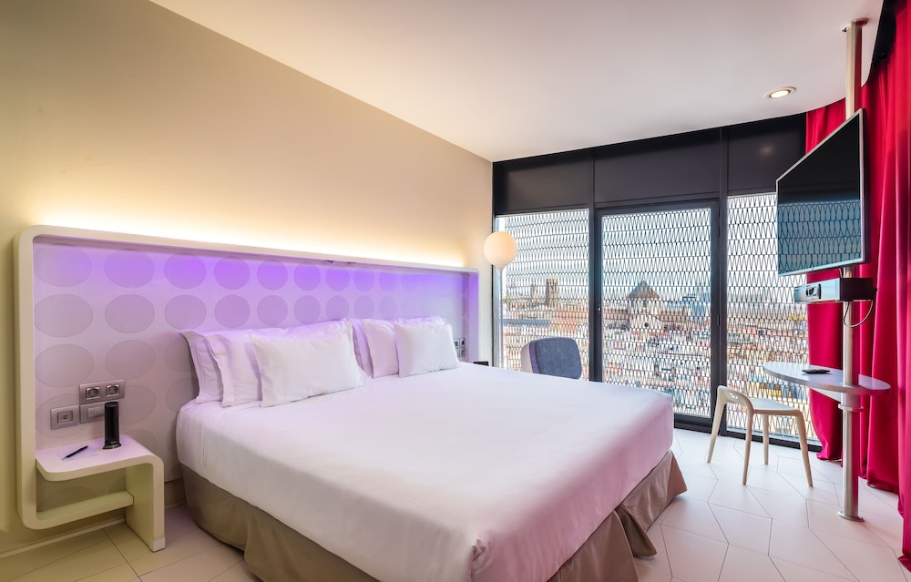Barceló Raval 10
