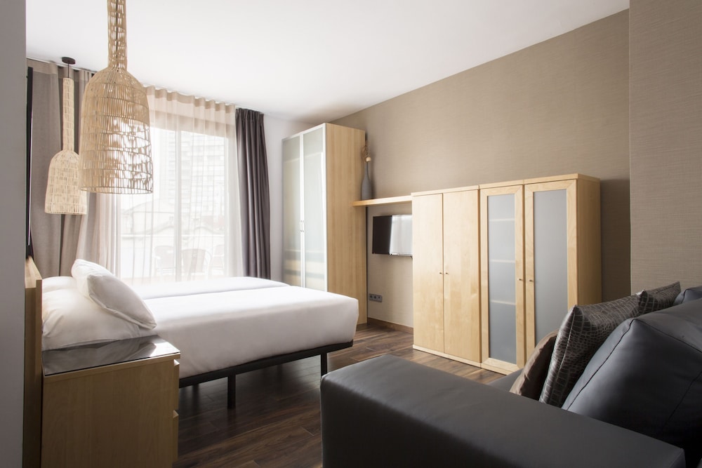 Aparthotel Aramunt 13