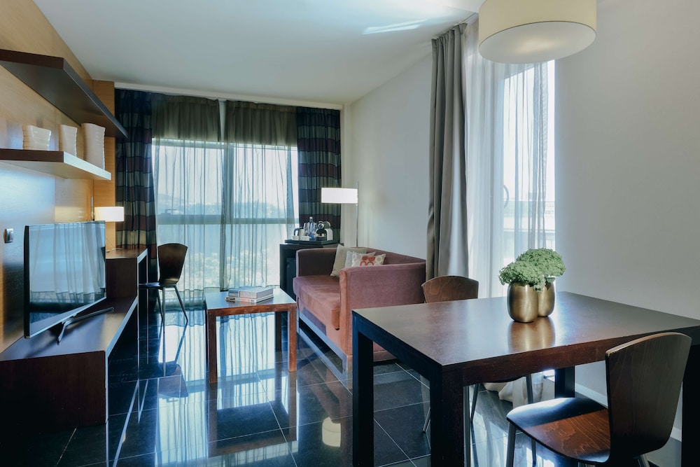 Apartamentos Hesperia Barcelona Fira 17