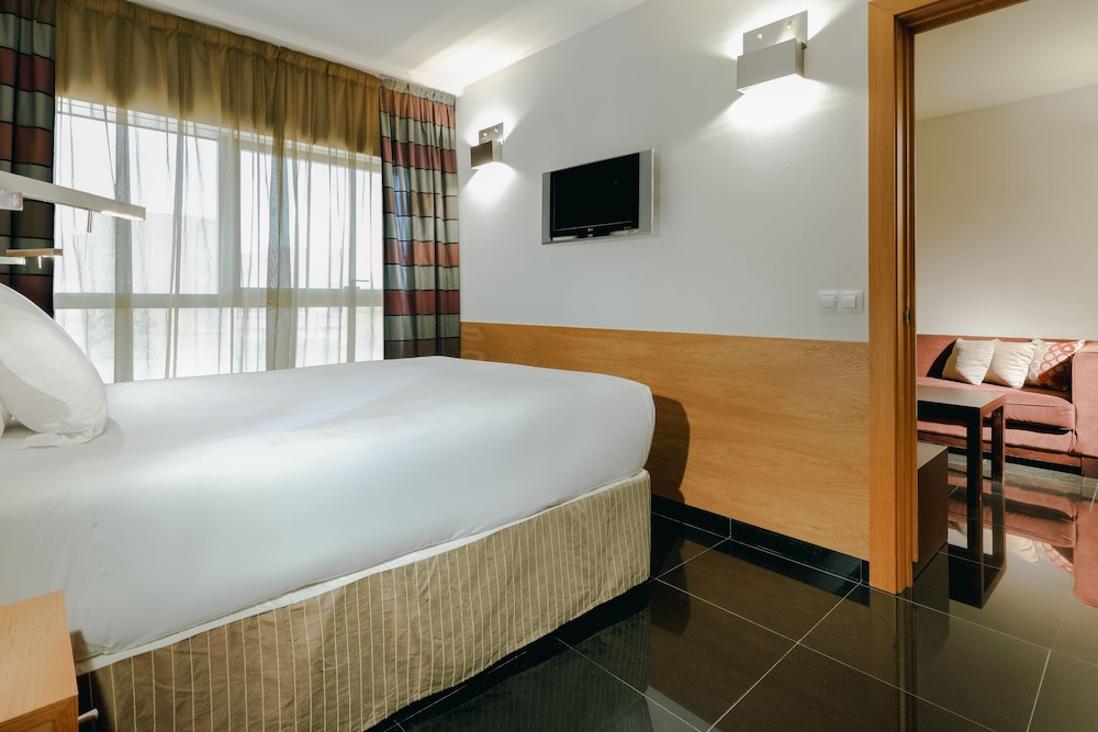 Apartamentos Hesperia Barcelona Fira 7