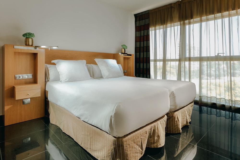 Apartamentos Hesperia Barcelona Fira 8