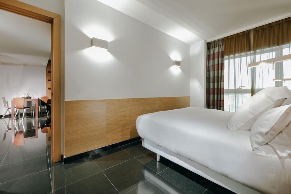 Apartamentos Hesperia Barcelona Fira 11