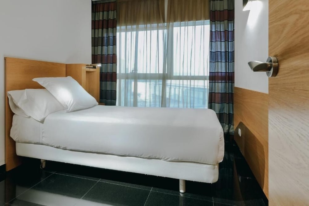 Apartamentos Hesperia Barcelona Fira 9