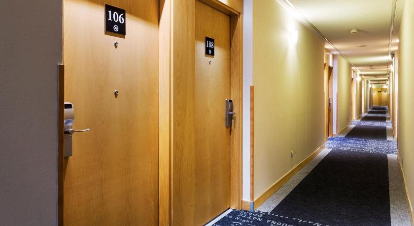 B&B HOTEL Girona 3 12
