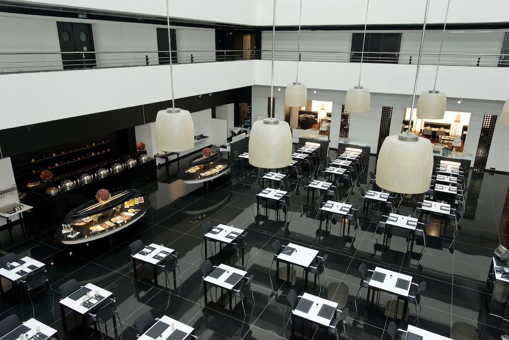 Hilton Madrid Airport 19
