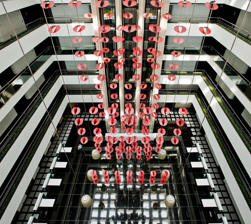 Hilton Madrid Airport 24