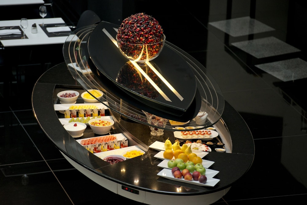 Hilton Madrid Airport 23