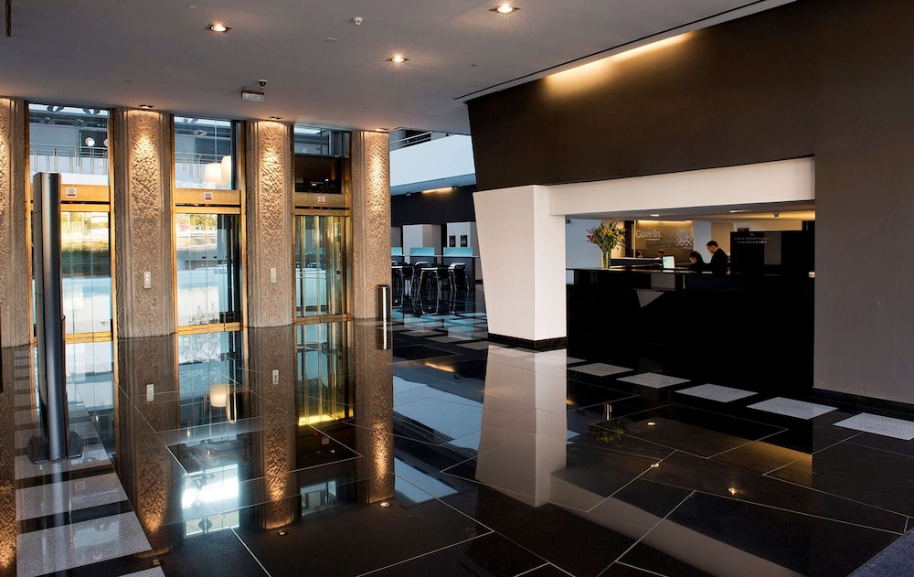 Hilton Madrid Airport 6
