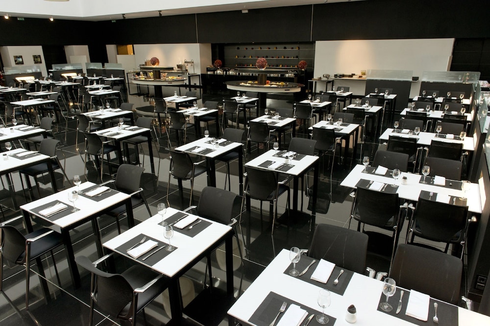 Hilton Madrid Airport 15