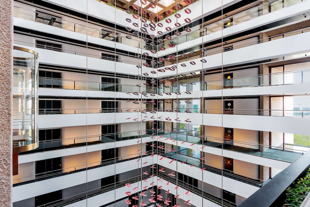 Hilton Madrid Airport 7