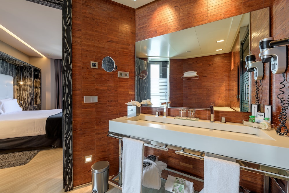 Hotel Maydrit 14