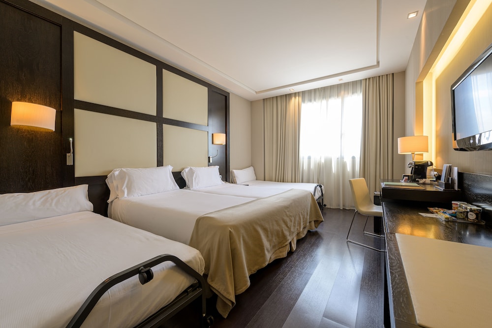 Hotel Maydrit 9
