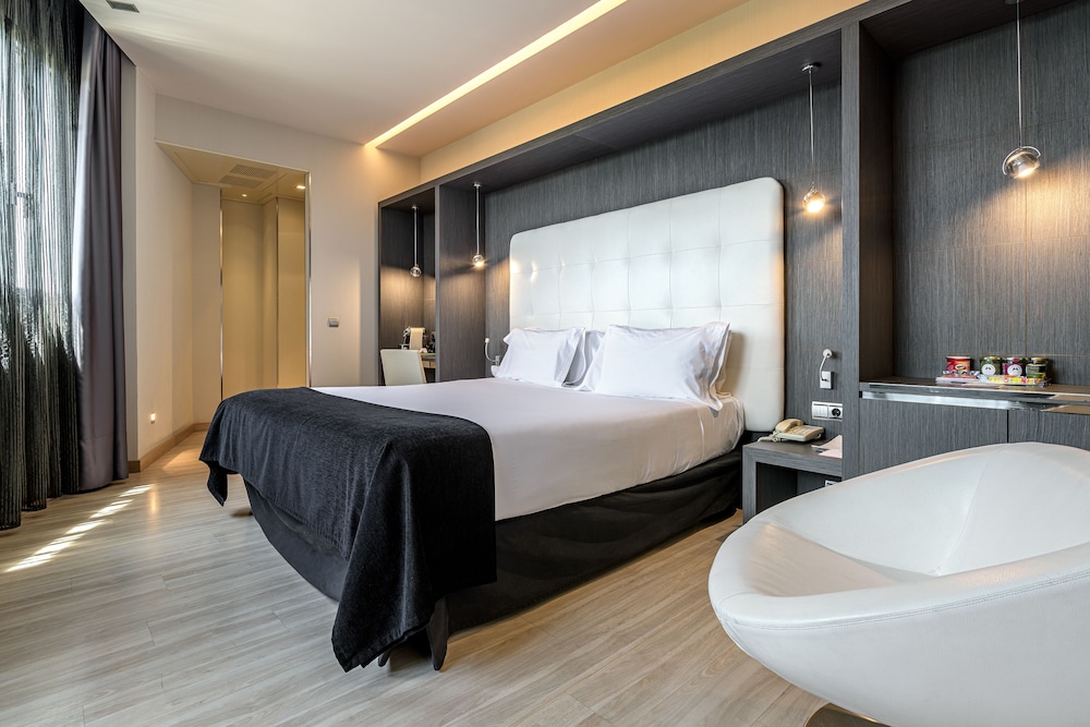 Hotel Maydrit 8