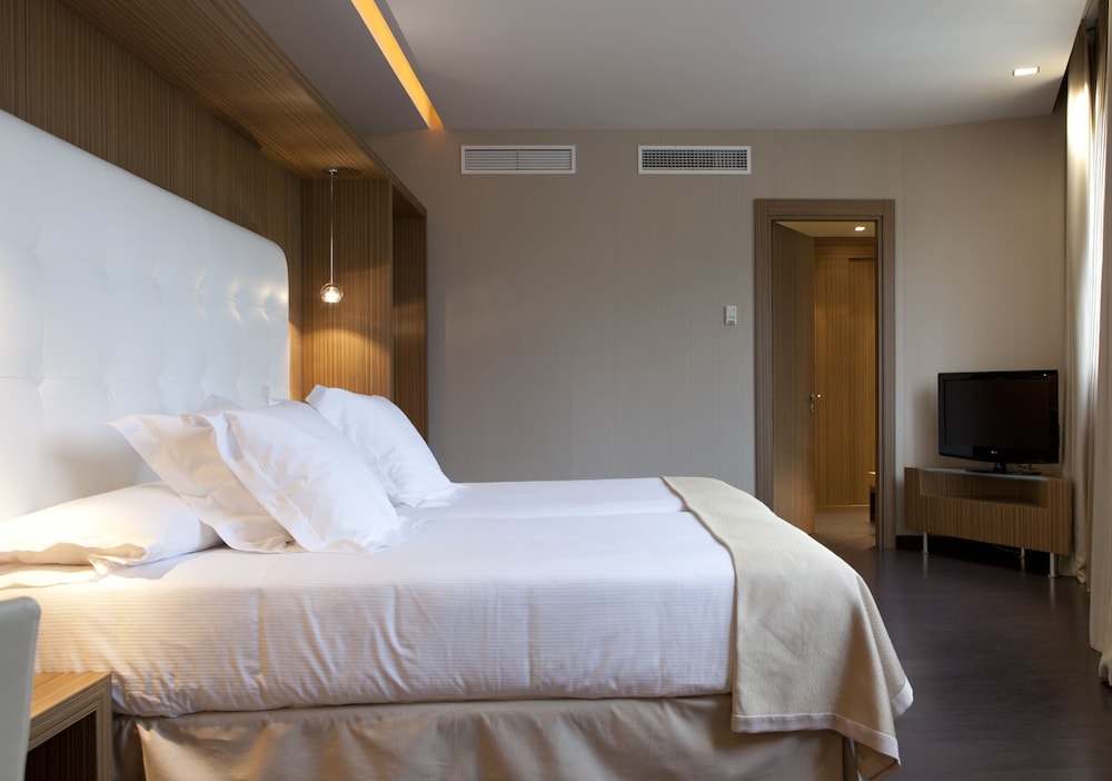 Hotel Maydrit 7