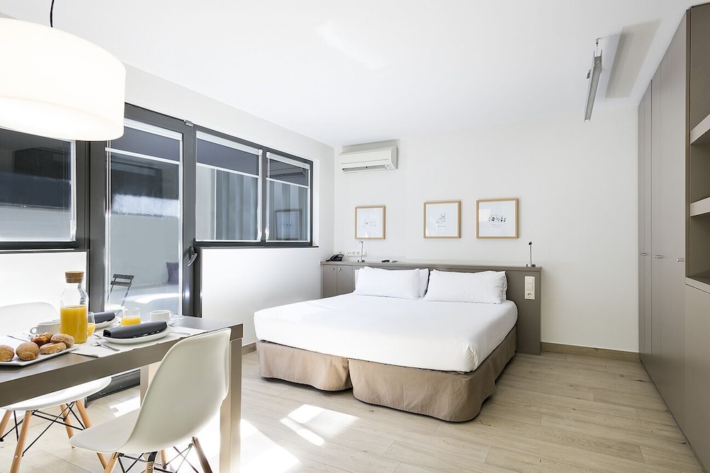 Aparthotel BCN Montjuic 22
