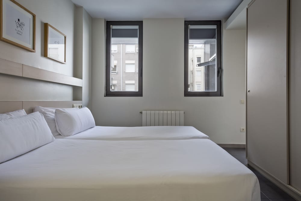 Aparthotel BCN Montjuic 7