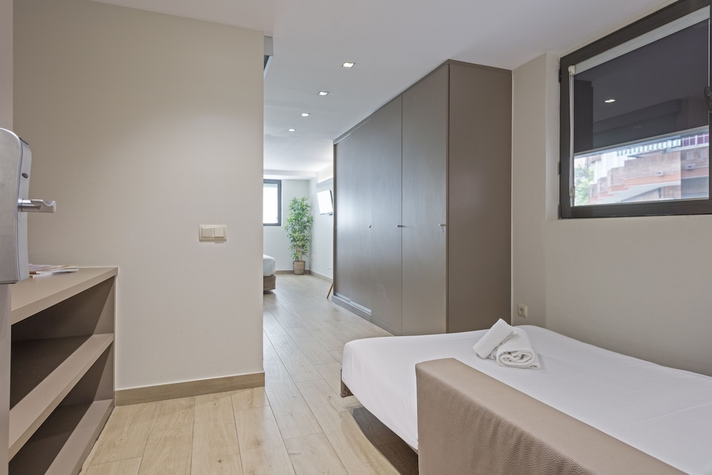Aparthotel BCN Montjuic 18