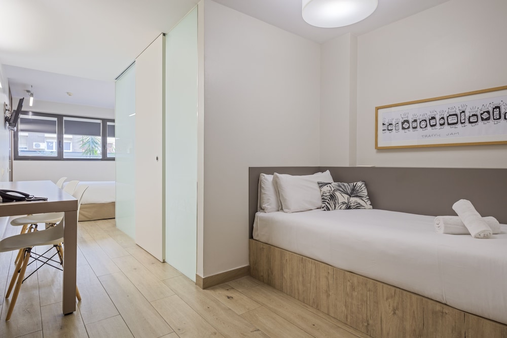 Aparthotel BCN Montjuic 15