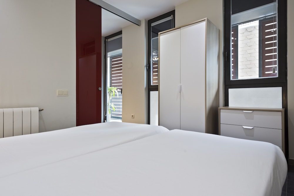Aparthotel BCN Montjuic 6