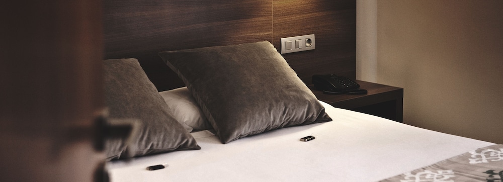ibis Styles Figueres Ronda 4