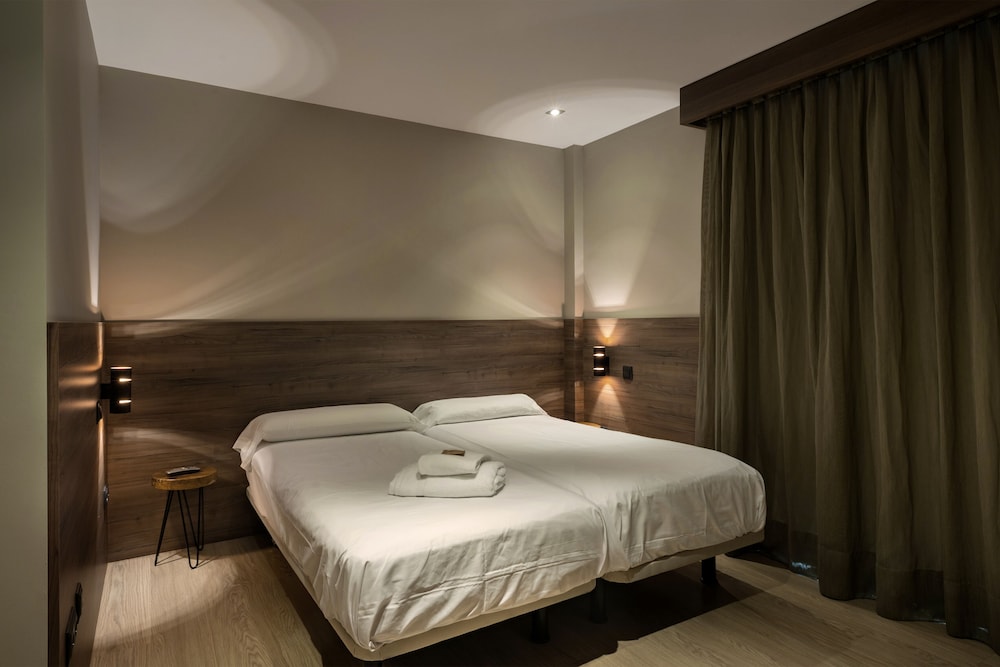 ibis Styles Figueres Ronda 14