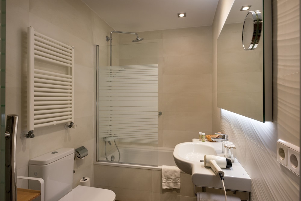 ibis Styles Figueres Ronda 5