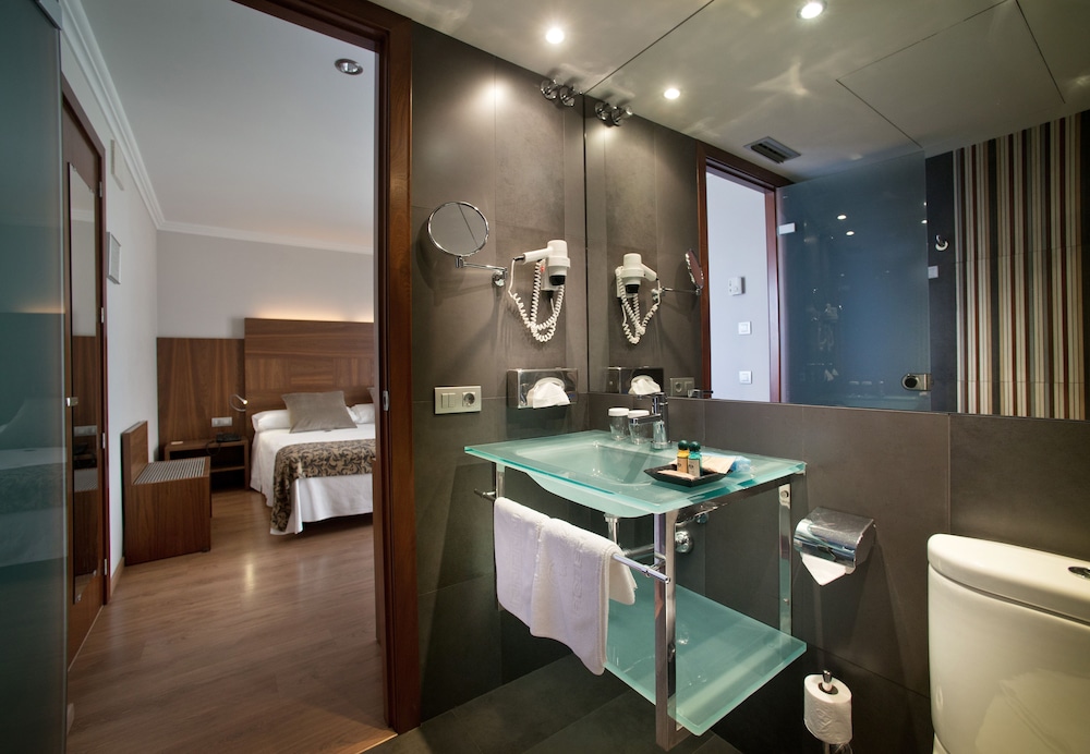 ibis Styles Figueres Ronda 3