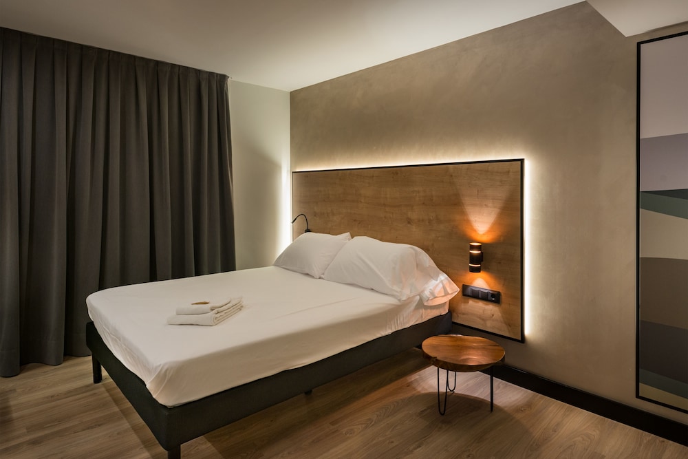 ibis Styles Figueres Ronda 17
