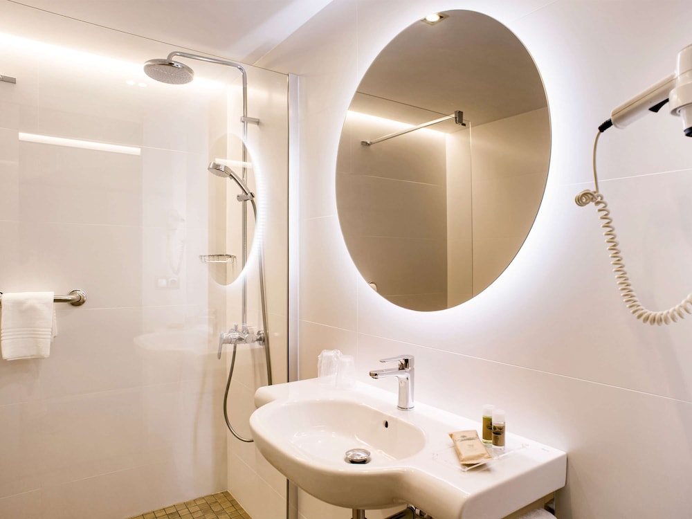 ibis Styles Figueres Ronda 22