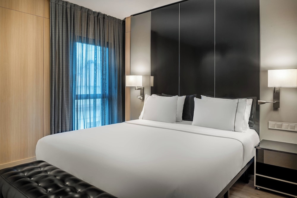 AC Hotel Sants 12