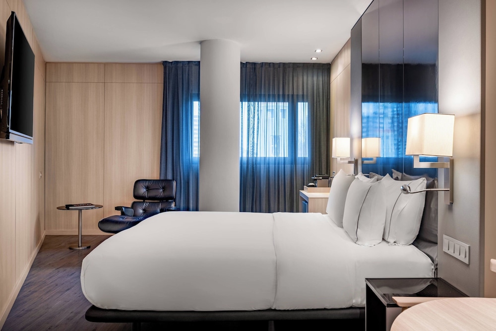 AC Hotel Sants 11