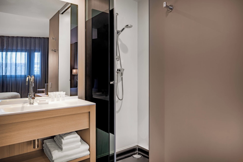 AC Hotel Sants 22