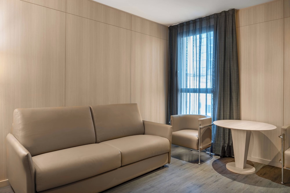 AC Hotel Sants 21