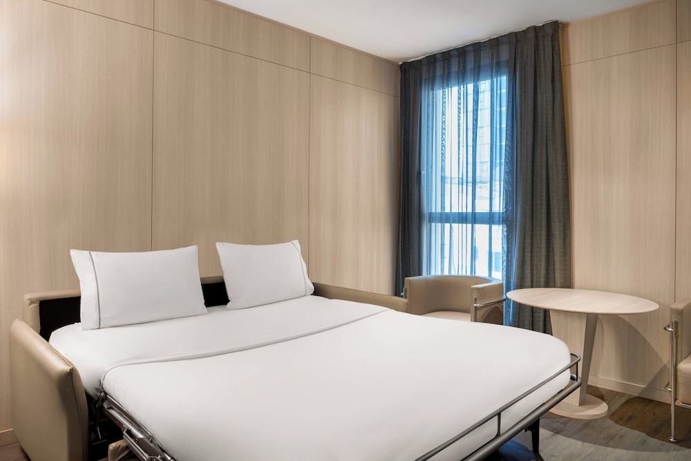 AC Hotel Sants 16